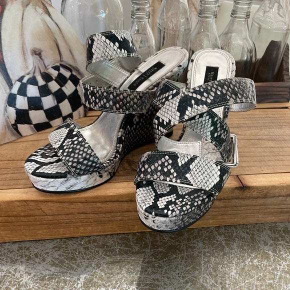 WHBM WELLINGTON PLATFORM PYTHON WEDGE 6.5 M - Picture 1 of 10